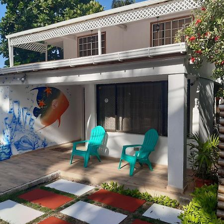 Joebi'S House Walking Distance To Rocky Cay Beach Ideal For Families Or Groups Buenavista  Luaran gambar