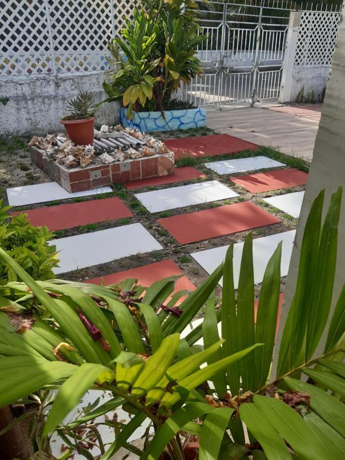 Joebi'S House Walking Distance To Rocky Cay Beach Ideal For Families Or Groups Buenavista  Luaran gambar